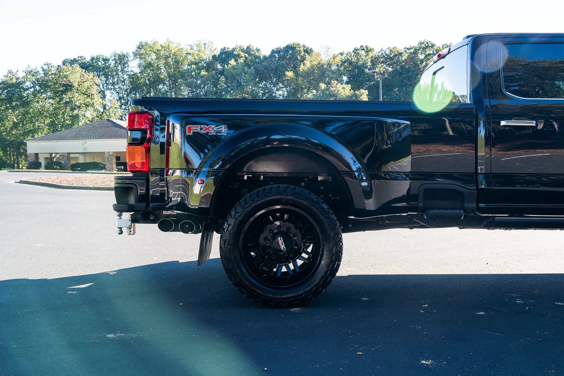Used 2024 Ford F450 Limited w/ FX4 Off-Road Package AWD/4WD image 9