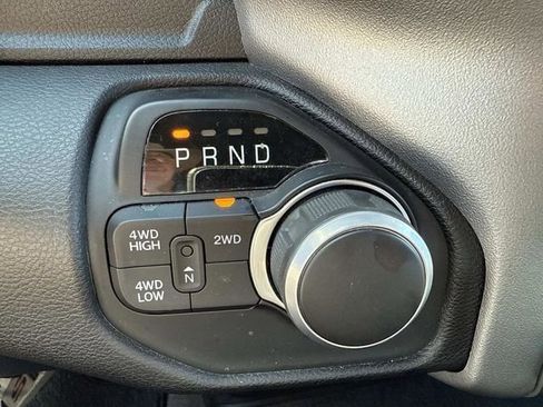 Used 2024 RAM 2500 Big Horn w/ Bed Utility Group image 28