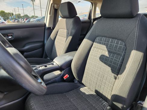 Certified 2024 Honda HR-V LX image 8