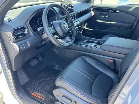 New 2025 Honda Pilot TrailSport image 4