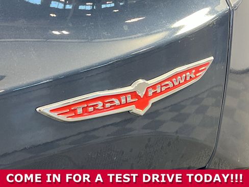 Used 2023 Jeep Renegade Trailhawk w/ Trailhawk Elite Group image 32