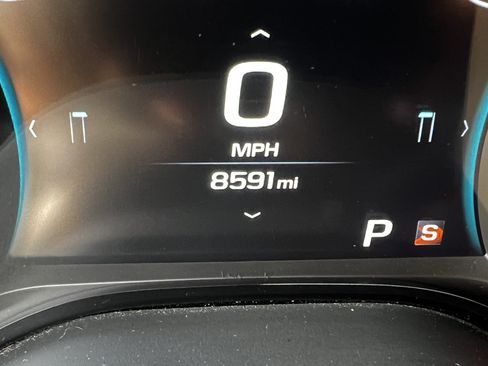 Used 2018 Chevrolet Camaro LT image 21