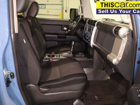 Used 2012 Toyota FJ Cruiser 2WD w/ Convenience Pkg image 25