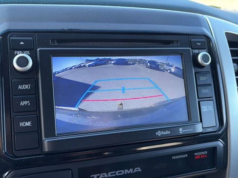 Used 2015 Toyota Tacoma 4x4 Double Cab w/ TRD Sport Package image 47