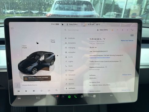 Used 2024 Tesla Model Y Long Range AWD/4WD image 13