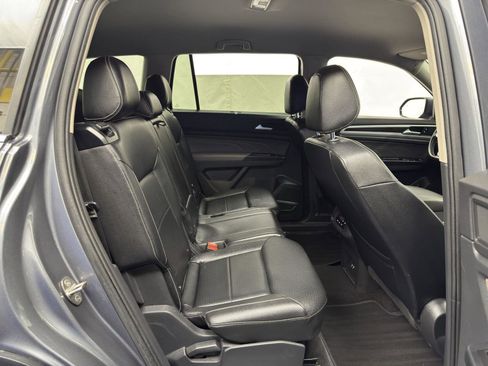 Used 2021 Volkswagen Atlas SE image 33