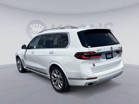 Used 2024 BMW X7 xDrive40i w/ Premium Package AWD/4WD image 4