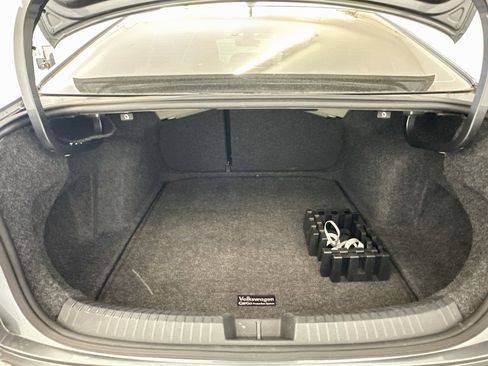 Used 2022 Volkswagen Jetta SE FWD image 29