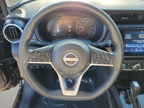 Used 2023 Nissan Kicks SV image 21