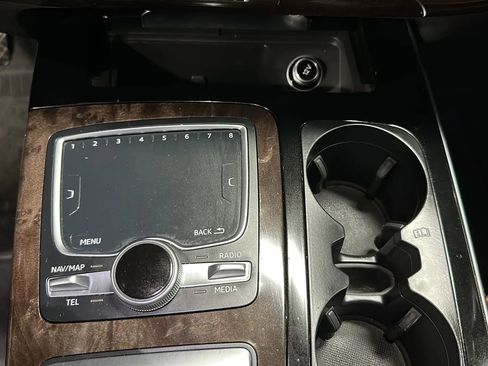 Used 2018 Audi Q7 3.0T Premium Plus w/ Premium Plus Package image 31