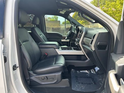 Used 2022 Ford F350 Lariat w/ Lariat Ultimate Package AWD/4WD image 32