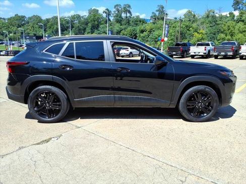 Used 2024 Chevrolet Trax ACTIV w/ Sunroof Package FWD image 7