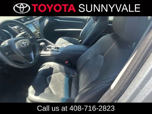 Used 2018 Toyota Camry XLE FWD image 5