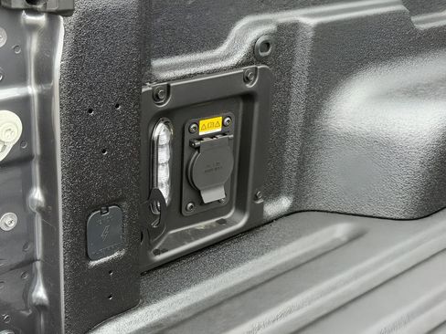 New 2026 Ford Maverick Lariat AWD/4WD image 24