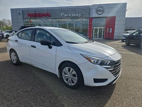 Certified 2023 Nissan Versa S w/ Trunk Package FWD image 1