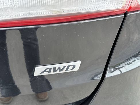 Used 2017 Hyundai Santa Fe SE AWD/4WD image 25