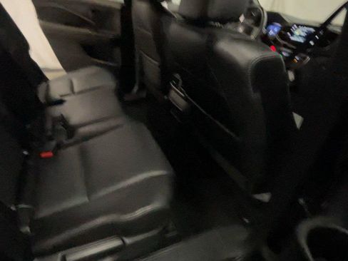 Certified 2025 Honda Passport EX-L image 25