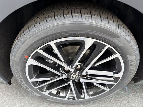 New 2026 Toyota Camry XLE image 17