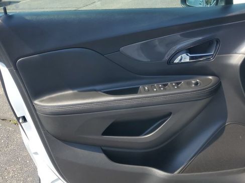 Used 2021 Buick Encore Preferred w/ Safety Package II FWD image 8