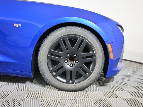 Used 2017 Chevrolet Camaro SS RWD image 11