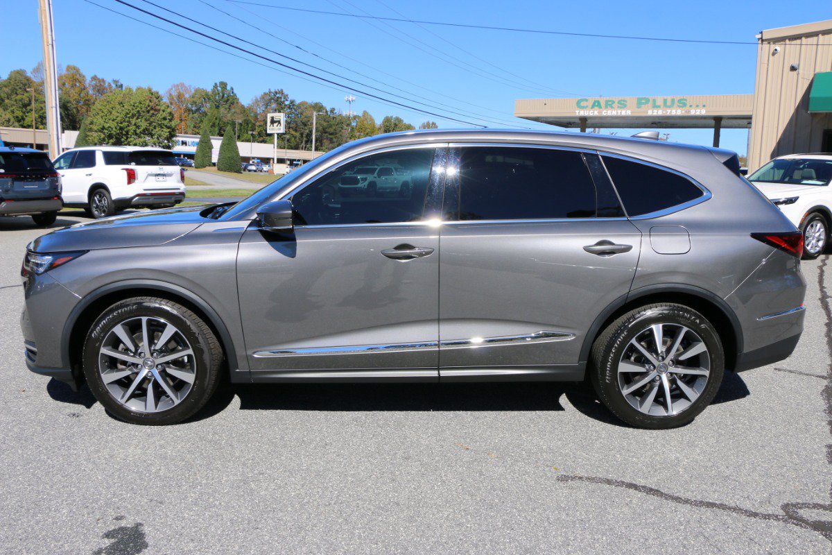 Used 2026 Acura MDX w/ Technology Package FWD image 2