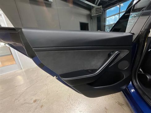 Used 2021 Tesla Model 3 Standard Range RWD image 18