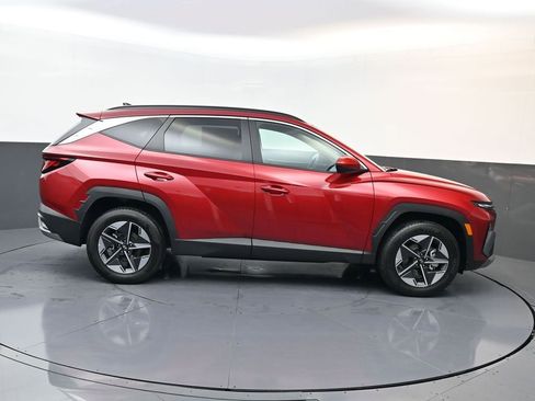 Certified 2025 Hyundai Tucson SEL AWD/4WD image 3