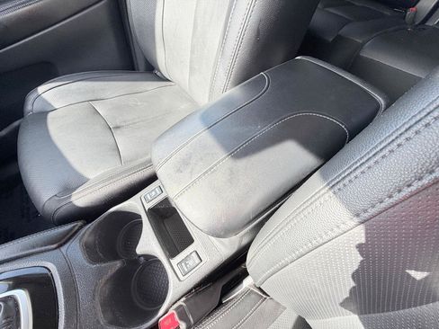 Used 2019 Nissan Rogue SL AWD/4WD image 15