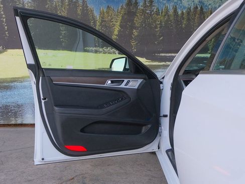 Used 2019 Genesis G80 5.0 Ultimate image 10