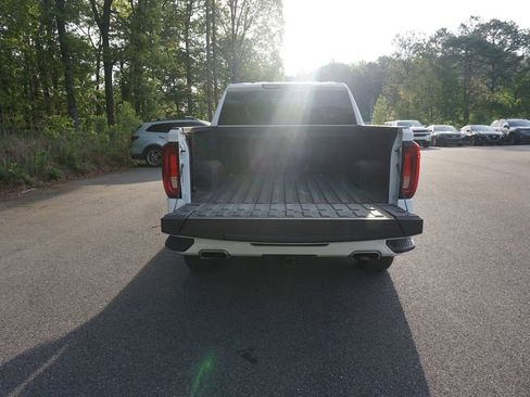 Used 2024 GMC Sierra 1500 AT4 w/ Technology Package AWD/4WD image 16