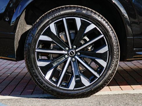 Certified 2026 Volvo XC90 B6 Plus w/ Protection Package AWD/4WD image 10