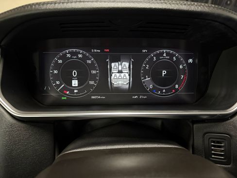Used 2018 Land Rover Range Rover image 11