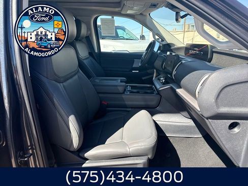 New 2025 Ford Expedition Active image 22