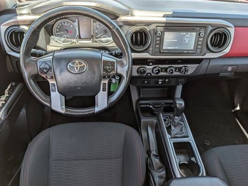 Used 2018 Toyota Tacoma SR5 AWD/4WD image 21