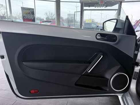 Used 2015 Volkswagen Beetle 1.8T image 19