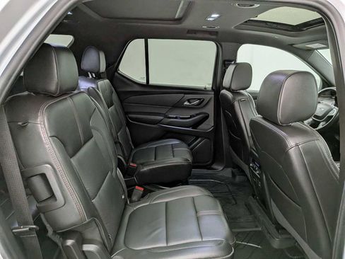 Used 2023 Chevrolet Traverse RS image 22