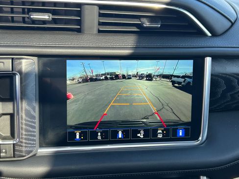 Used 2022 GMC Yukon Denali image 21