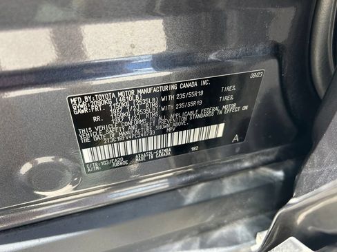 Used 2023 Toyota RAV4 XLE Premium FWD image 10