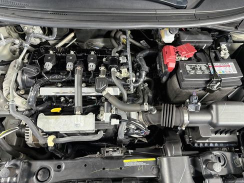 Used 2025 Nissan Versa SV FWD image 32