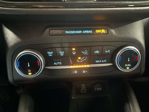 Used 2025 Ford Escape ST-Line image 18