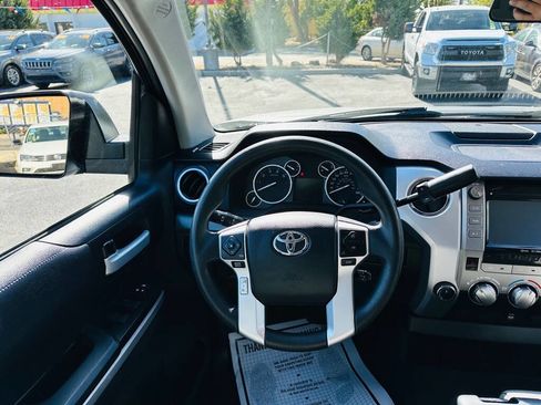 Used 2015 Toyota Tundra SR5 AWD/4WD image 11