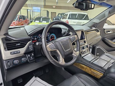 Used 2017 GMC Yukon Denali w/ Open Road Package image 20