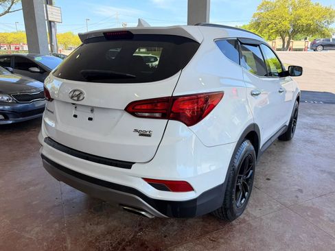 Used 2017 Hyundai Santa Fe Sport image 6