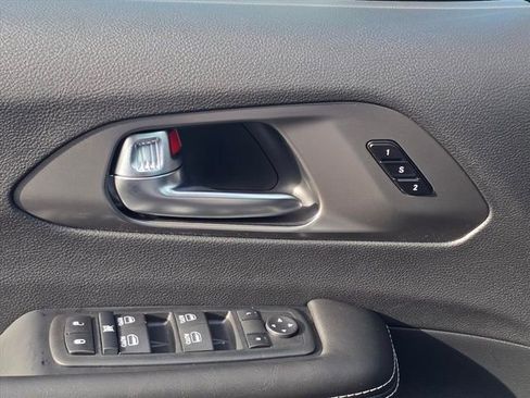 New 2026 Chrysler Pacifica Select w/ S Appearance Package image 11