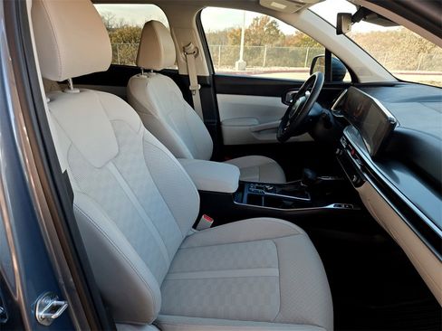 Used 2025 Kia Sorento EX image 29