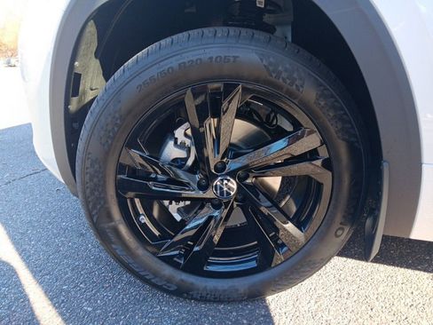New 2025 Volkswagen Atlas Cross Sport SEL R-Line image 27