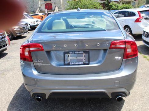 Used 2017 Volvo S60 T5 Dynamic FWD image 5