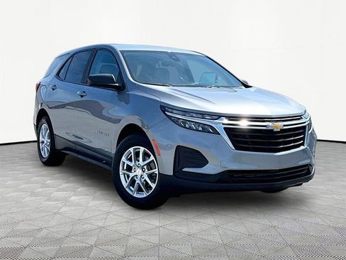 Used 2023 Chevrolet Equinox LS w/ LS Convenience Package FWD image 1