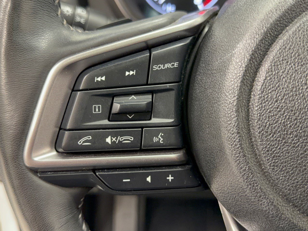 Used 2023 Subaru Ascent Touring AWD/4WD image 18