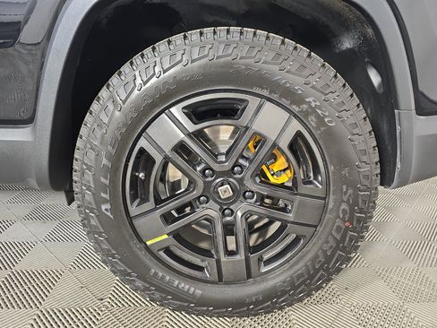 Used 2023 Rivian R1S Adventure AWD/4WD image 12